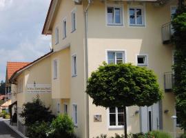 Zum Kirchenwirt，位于Neukirchen vorm Wald的酒店