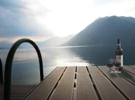 Charming house with the private dock I，位于阿尔杰尼奥的酒店