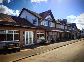 The Panmure Arms Hotel，位于Edzell的酒店