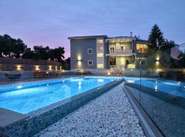 Mont Bleu Luxury Villa，位于扎金索斯镇的酒店