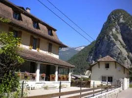 梅泽杰小屋酒店