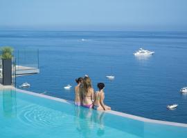 B&B Capo Torre Resort & SPA，位于上阿尔比索拉的带按摩浴缸的酒店
