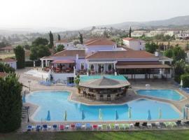 Akamanthea Holiday Village，位于波利斯的酒店