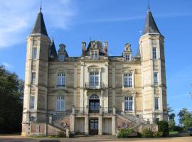 莫瑞尼尔城堡酒店，位于Beaupréau的住宿加早餐旅馆