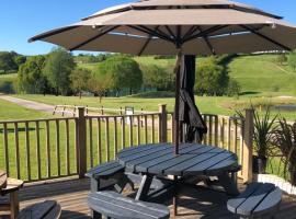 Fingle Glen Golf Hotel at Bishops Park，位于埃克塞特的酒店