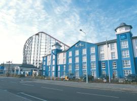 大蓝酒店 - 黑池游乐海滩（Blackpool Pleasure Beach），位于布莱克浦的酒店