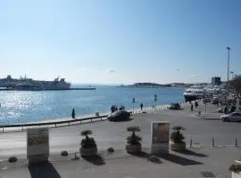 达米拉客房旅馆