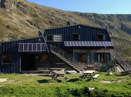 Refuge des étangs de Bassiès，位于Auzat的住宿加早餐旅馆