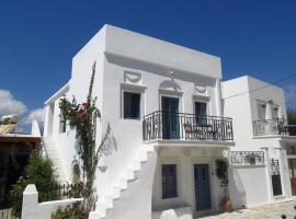 Magnificent traditional house in the centre of Naxos，位于Khalkíon的酒店