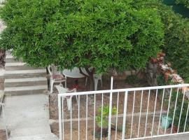 Apartmani Sole，位于维斯的酒店