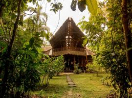 Refugio Amazonas Lodge，位于Tambopata的酒店