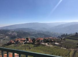 Douro vineyards and Mountains，位于Urgueira的公寓