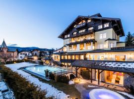 Hotel Villa Kastelruth，位于卡斯特尔罗托的酒店