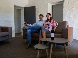 Paxton Square Cottages，位于Burra的酒店