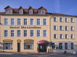 Hotel Maximilian，位于蔡茨的酒店