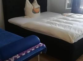 Zimmervermietung Bern，位于伯尔尼贝尔普机场机场 - BRN附近的酒店