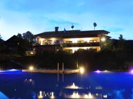 Boutique Hotel Herzhof - Garni-Appartements - Adults Only，位于里茨勒恩的酒店