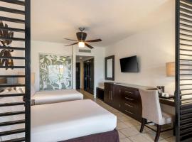 海洋珊瑚松绿石全包酒店，位于莫雷洛斯港的酒店