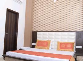 Hotel Mohit international，位于Beās的酒店