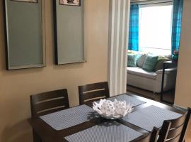 Loft condo beside Shangri-La Fort，位于马尼拉的酒店
