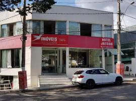 贾托巴悬崖酒店，位于卡皮托利乌的酒店