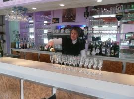 圣布努瓦酒店，位于瑟河畔圣布努瓦的酒店