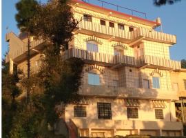 Hotel Shreekrishna Palace，位于Tehri的酒店