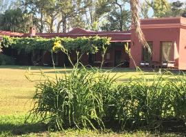 Estancia La Violeta，位于查哈里的酒店