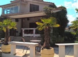 Cavo Paradiso Villa，位于艾斯普罗瓦塔的酒店