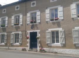 Vingt Grand Rue，位于Champagne-Mouton的酒店