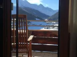 Spectacular View & Central Location in Davos