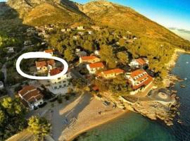 Ana Exclusive Apartments，位于耶尔萨的酒店