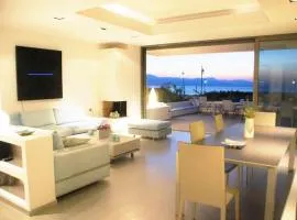 Beach Front Villa in Loutraki