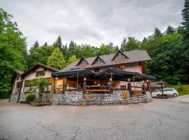 Guest House Frata，位于Dvor的酒店