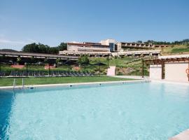 玛斯萨洛瑞斯SPA酒店，位于巴尔罗马内斯的度假村