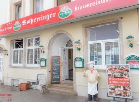 Wirtshaus Wolpertinger，位于巴特克罗伊茨纳赫的酒店