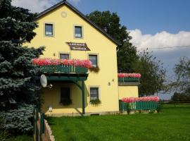 Landhaus Rundblick im Elbsandsteingebirge bei Bad Schandau，位于Rathmannsdorf的乡间豪华旅馆