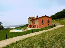 Agriturismo Rimaggiori relaxing country home，位于巴贝里诺·迪·穆杰罗的酒店