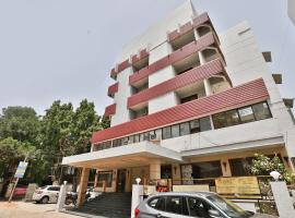 Hotel Royal，位于巴罗达的酒店
