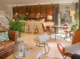 科斯塔贝拉酒店，位于赫罗纳的酒店