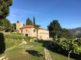 Quinta de Águia - Non-Smoking Property，位于São Lourenço do Douro的住宿加早餐旅馆