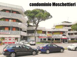 Condominio Moschettieri，位于比比翁的酒店