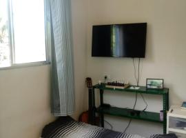 Blue House，位于费尔南多 - 迪诺罗尼亚的山林小屋