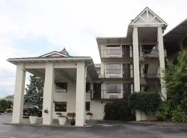 Landmark Inn