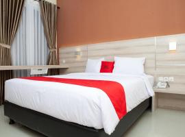 RedDoorz Plus near Pasundan University，位于万隆的酒店