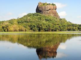 锡吉里亚阳光度假村 