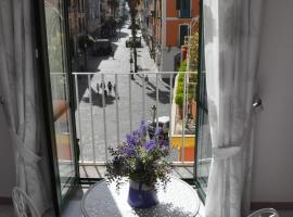 SALERNO COSTA D'AMALFI SUITE，位于萨莱诺的酒店