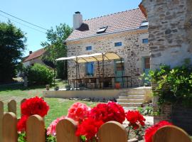 Chambres d'Hôtes Maison Balady，位于Bellenaves的酒店