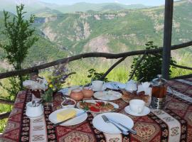 Old Halidzor，位于Halidzor的山林小屋