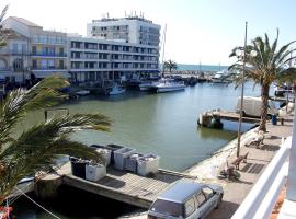 Villa d'architecte vue port à 2 pas de la plage，位于勒格罗-迪鲁瓦的酒店